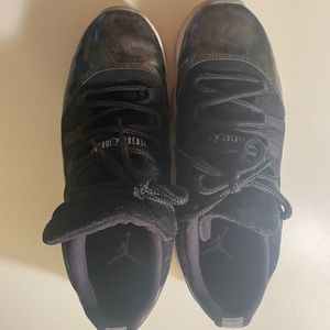 AIR JORDAN RETRO 11 LOW